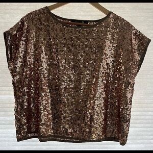 MID-DRIFT Gold Sequin Crop Top